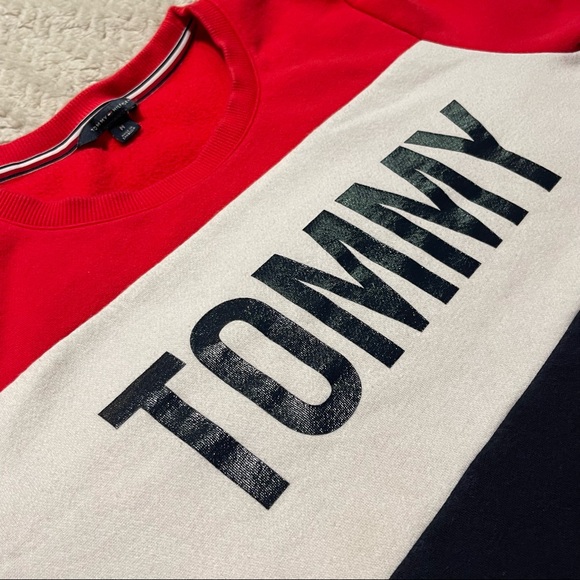 WOMEN'S TOMMY HILFIGER CREW NECK - Picture 2 of 5